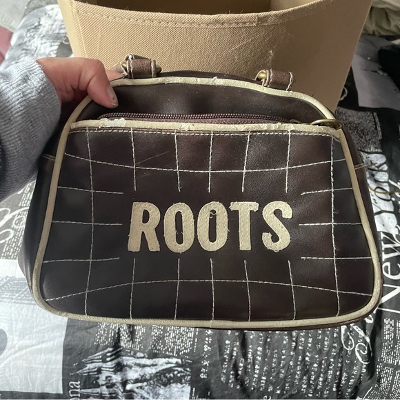 Roots 2000s Leather Hand Bag - Picture 1 of 4